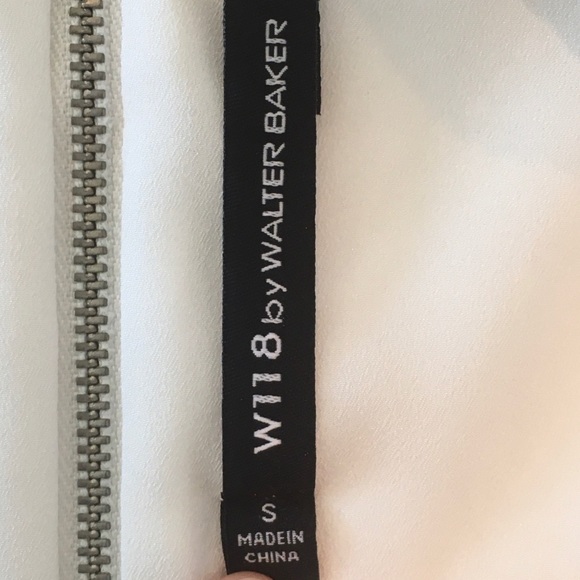 Sleeveless white dress - Picture 7 of 8